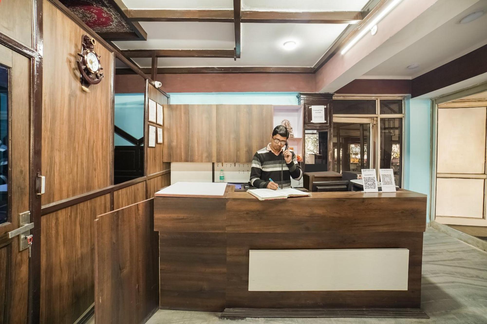Oyo Hotel Konark Inn Bareilly Εξωτερικό φωτογραφία